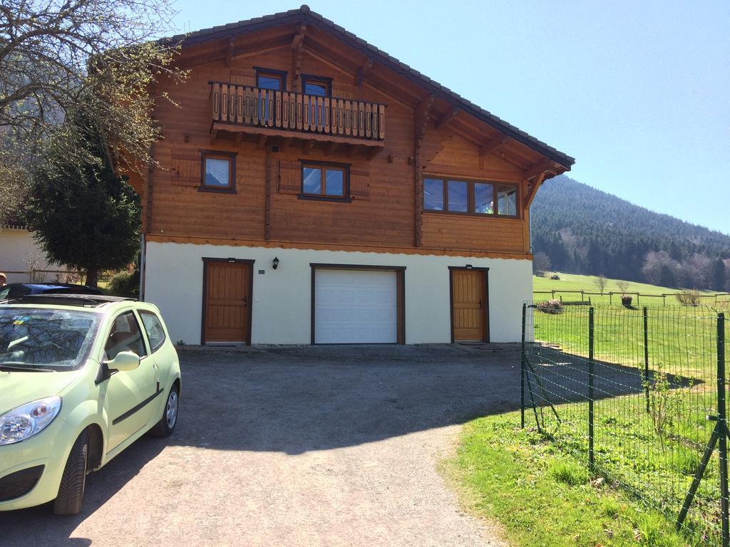 Entre Lac Et Montagnes Bernex Exterior foto